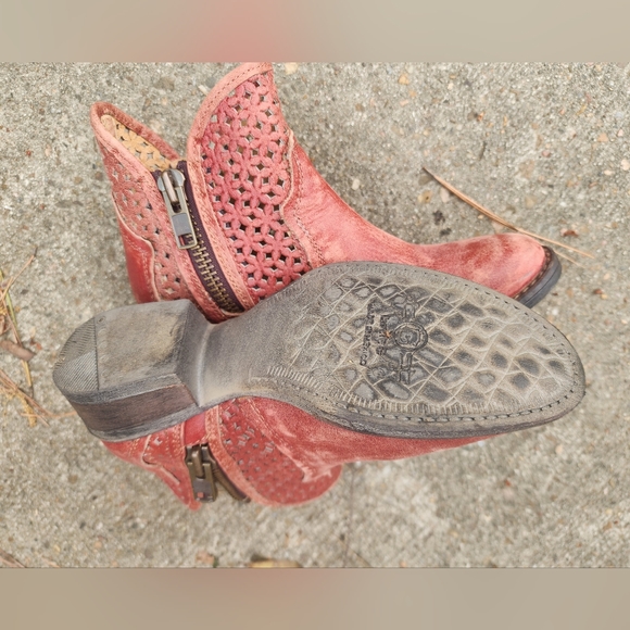 Circle G Western Boots Womens Zipper Round Toe Cut Out Ankle 7 M Red rustic - Picture 6 of 7